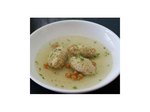 Quinoa-Klößchen in Gemüsebrühe