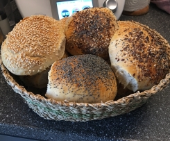Schnelle Dinkel-Joghurt-Körner Brötchen