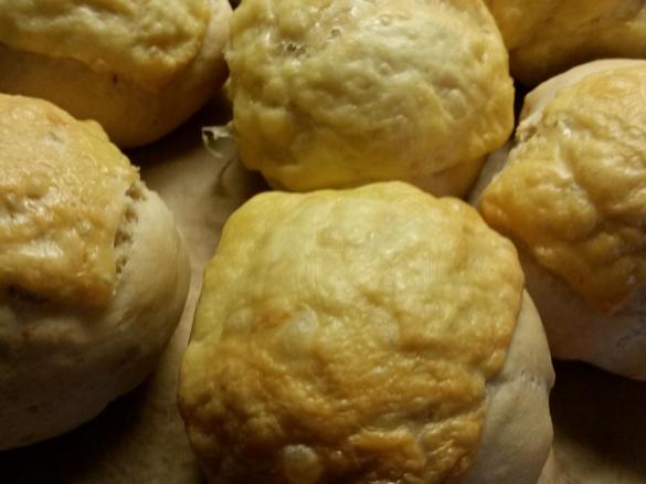 Leckere Brötchen, Sesam-Brötchen, Käsebrötchen