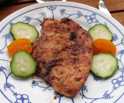 Fruchtig marinierte Steaks oder Sparerips
