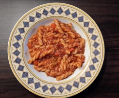 Nudeln mit Bolognese-Soße