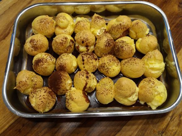Profiteroles wie vom Italiener
