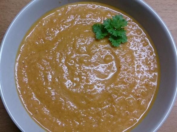 Feurige Apfel-Tomaten-Suppe aus der "Teufelsküche"