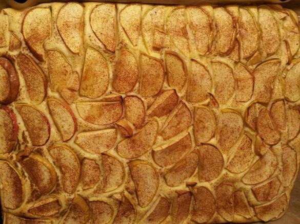 Leichter, luftiger Tassen Apfelkuchen vom Blech