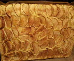 Leichter, luftiger Tassen Apfelkuchen vom Blech