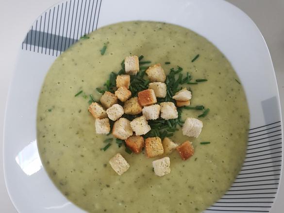 Zucchini Kohlrabi Kartoffel Suppe