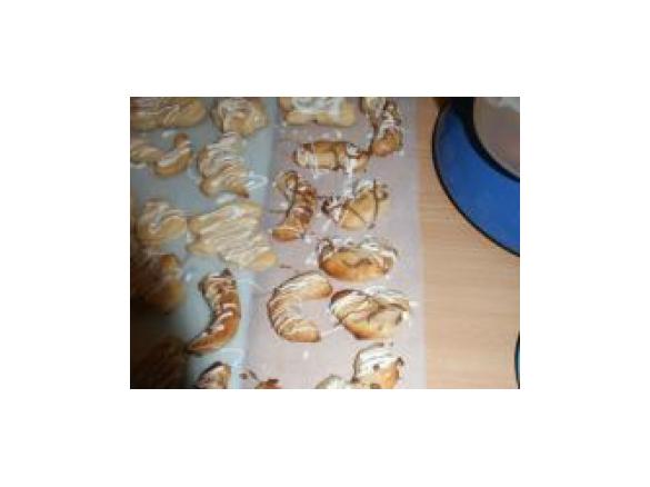 Variation von Marzipankipferl  " mehlfrei "  super schnell