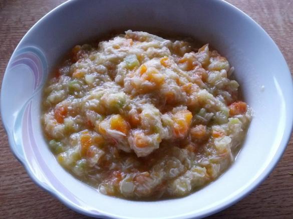 Zucchini-Karotte mit Geflügel