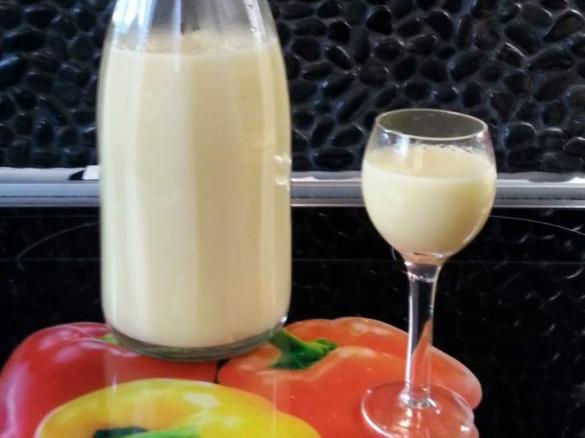 Eierlikör aus ganzen Eiern