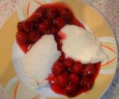 Grießnocken auf Kaiserkirschen