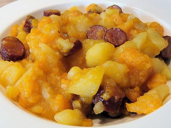 schneller Möhreneintopf mit Mettenden