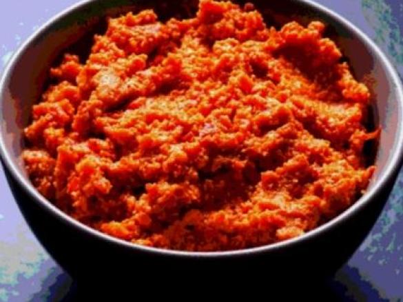 Variation Paprika-Cashew-Brotaufstrich