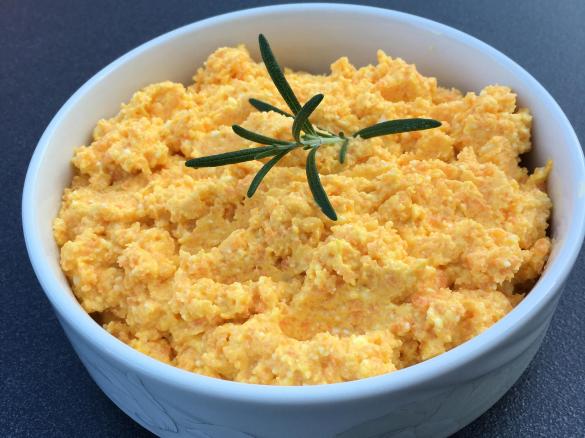 Karotten Feta Dip