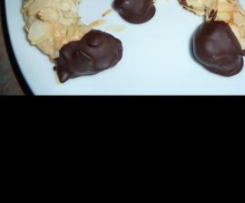 gladdy88: Mandelhörnchen mit Marzipan = Eiweißverwertung