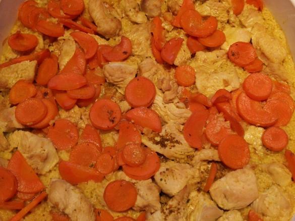 Couscous- Auflauf mit Möhre und Pute in Curry-Kokosnuss