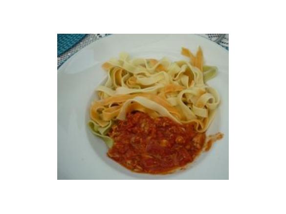 Pasta mit Thunfisch und Tomaten ( al tonno con pomodori)