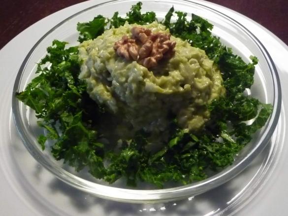 Weisskohlsalat mit Avocadodressing vegan