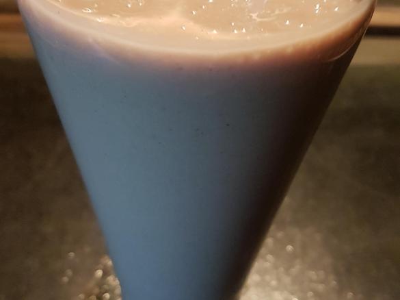 Nicoles leckerer Erdbeere-Käsekuchen-Milchshake