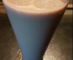 Nicoles leckerer Erdbeere-Käsekuchen-Milchshake