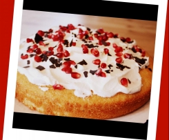 Zitronenkuchen mit Granatapfel