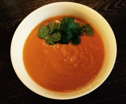 Süßkartoffelsuppe mit Erdnussbutter