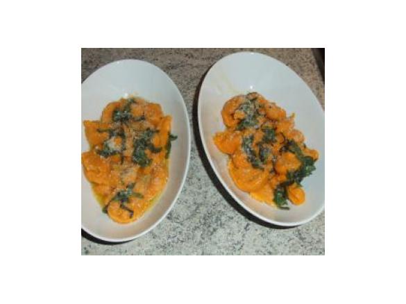 Klößchen vom Kürbis an Salbeibutter