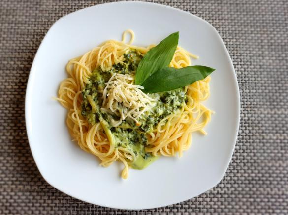 Bärlauch-Soße für Nudeln, Spätzle,  Kartoffeln, Reis oder Gemüse