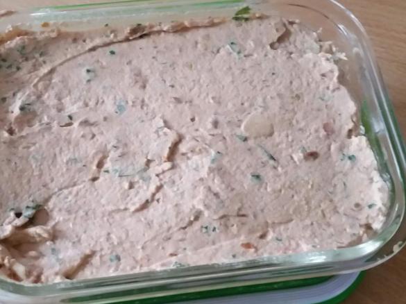 Basilikum Tomaten Dip