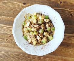 Porridge aus Hirseflocken mit Erdnussmus