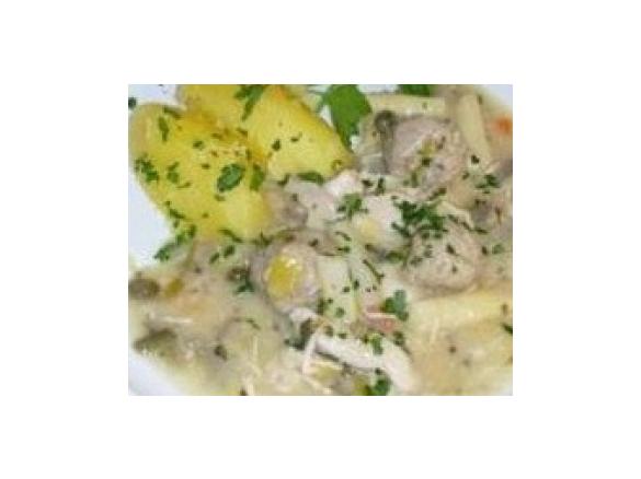 Hühnerragout vom Suppenhuhn mit Kartoffeln