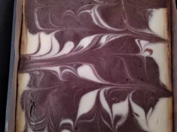 Käsekuchen schwarz weiß