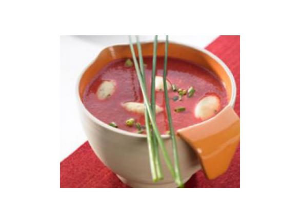Rote-Bete-Cremesuppe mit Meerrettich-Klößchen