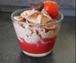 Schokoladenwolke auf Fruchtspiegel