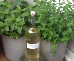 Holunderblüten-Zitronenmelisse-Erbeerminzen-Sirup