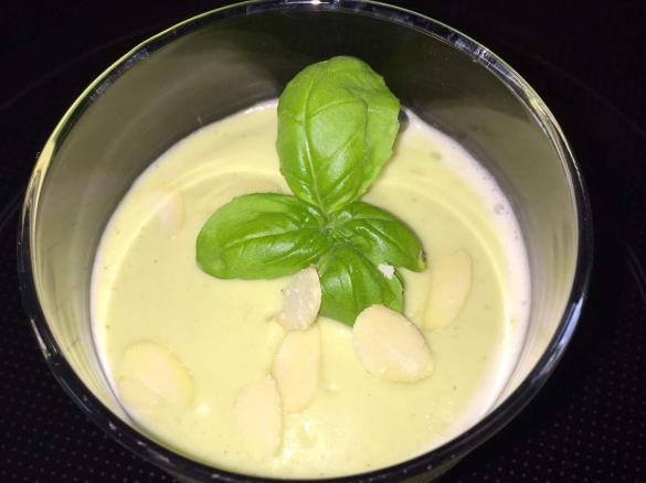 laktosefreier Bananen-Avocado-Shake