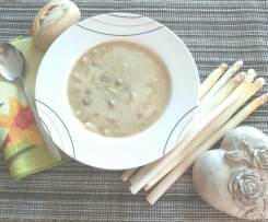 Spargelsuppe mit Spargelstückchen, himmlisch cremig