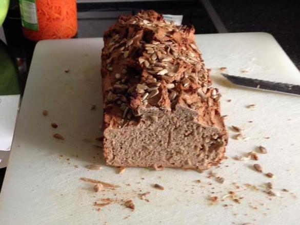 Weißbier-Roggenbrot ohne Hefe (vegan)