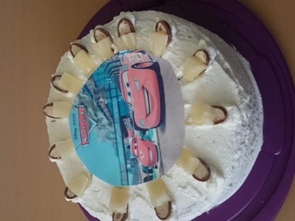 Schokobon-Ananas Torte