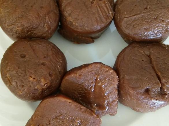 Schokokuchen, innen flüssig