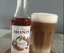 Latte Macchiato mit Karamell