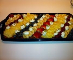 Marzipanboden mit frischen Früchten