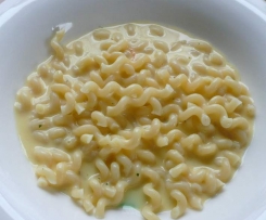 Nudeln mit Käse Soße