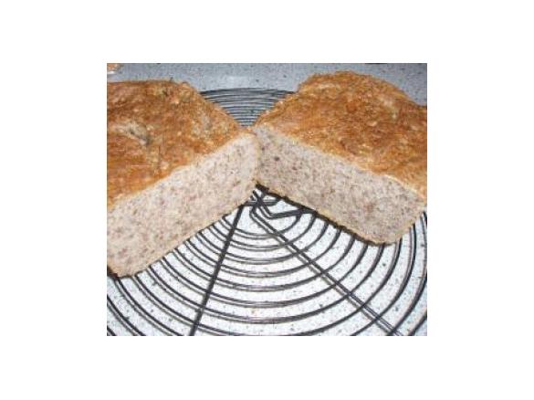 Joghurtbrot mit Walnüssen