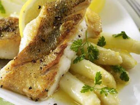 Zanderfilet mit Spargel