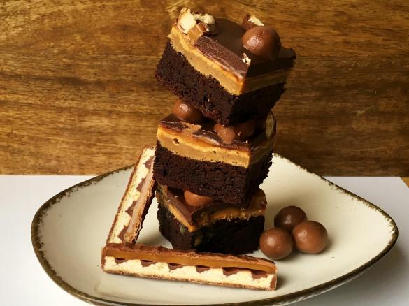 Brownies a la Twix (Karamell - Cheesecake - Butterkeks)