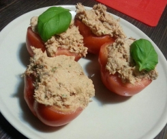 Variation von Thunfisch-Mousse auf Tomaten ( TM-Italia )