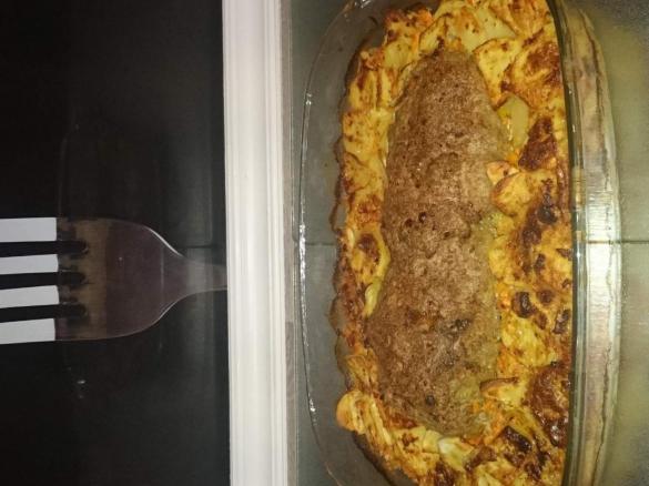 Hackbraten im Kartoffel Gemüse Bett 