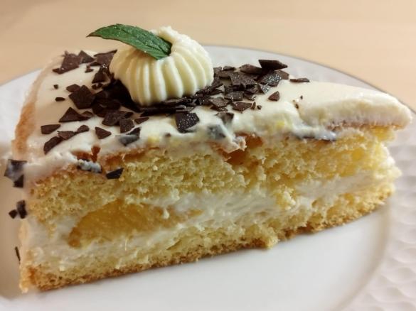 Mango-Torte mit (Quark, Sahne, Sofortgelatine) Creme