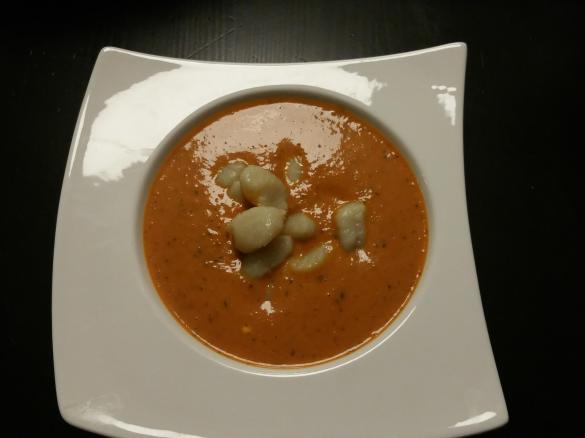 Steffis Tomatensuppe mit Gnocchi