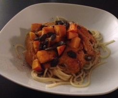 Vegane Kürbissauce mit Kürbiskernen